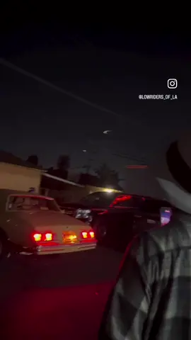 #oldschool #losangeles #lowridersofla #carrestoration #carguys 