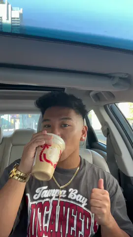 @Starbucks is so BACKKKKKKKK 🎄🎅🏼❄️☕️ #fyp #foryou #starbucks 