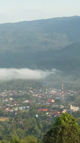 Judulnya masih dari atas ketinggian bukit awan melihat vibes keindahan wasuponda⛅️ #fyp #wasuponda #wasuponda_luwu_timur #luwutimur #bukitawan 