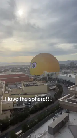 I seriously think this is one of the coolest things in Vegas #vegas #sphere #lasvegas