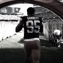Dude was NOT 14 😭 #mylesgarrett#clevelandbrowns#sportsedit#fyp#targetaudience 