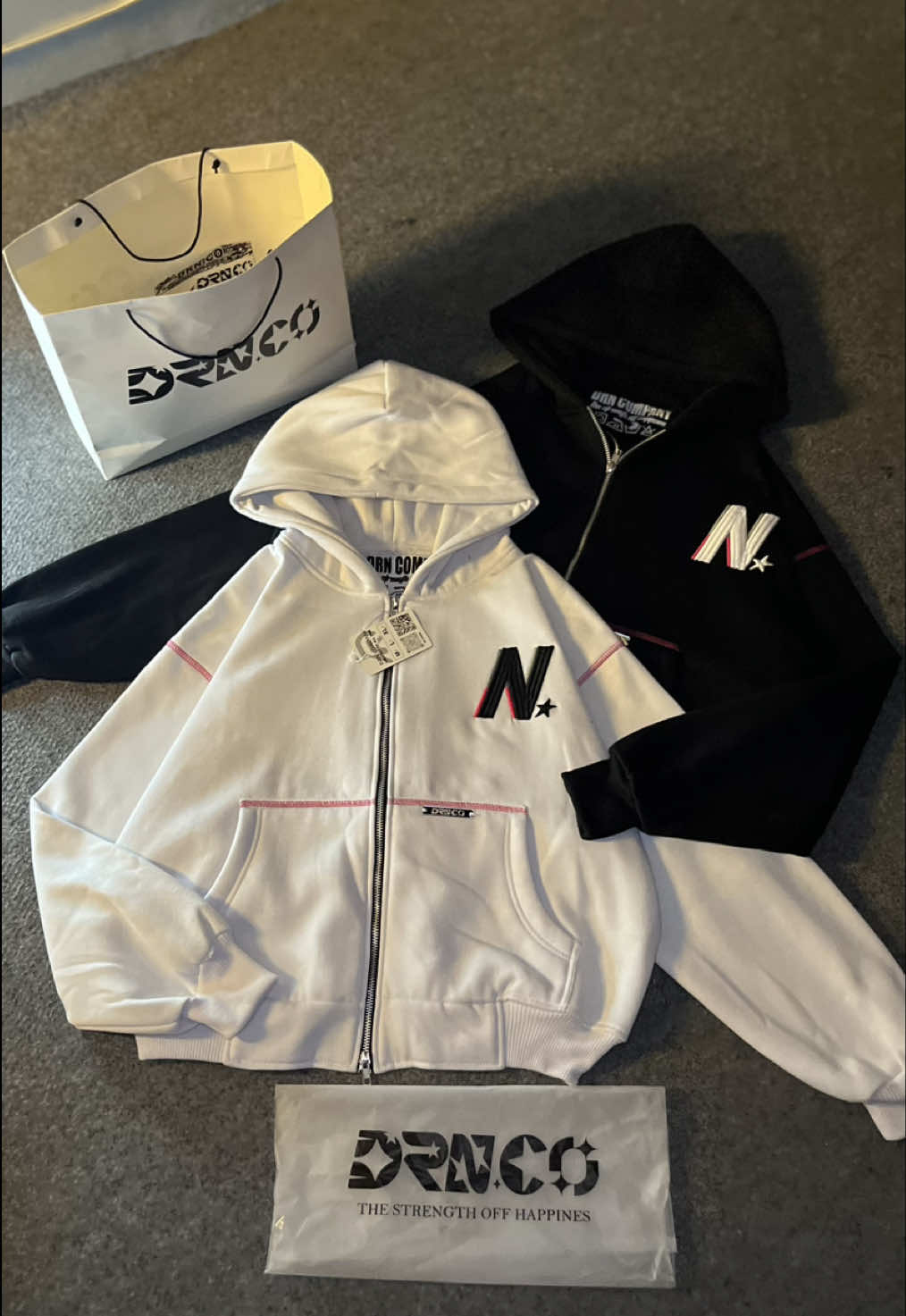 cek out hoodie dapat gift😋 #promomakan1111 #hoodie #hoodieboxy #drn #AbdisaputraSTORE @Deni_K 