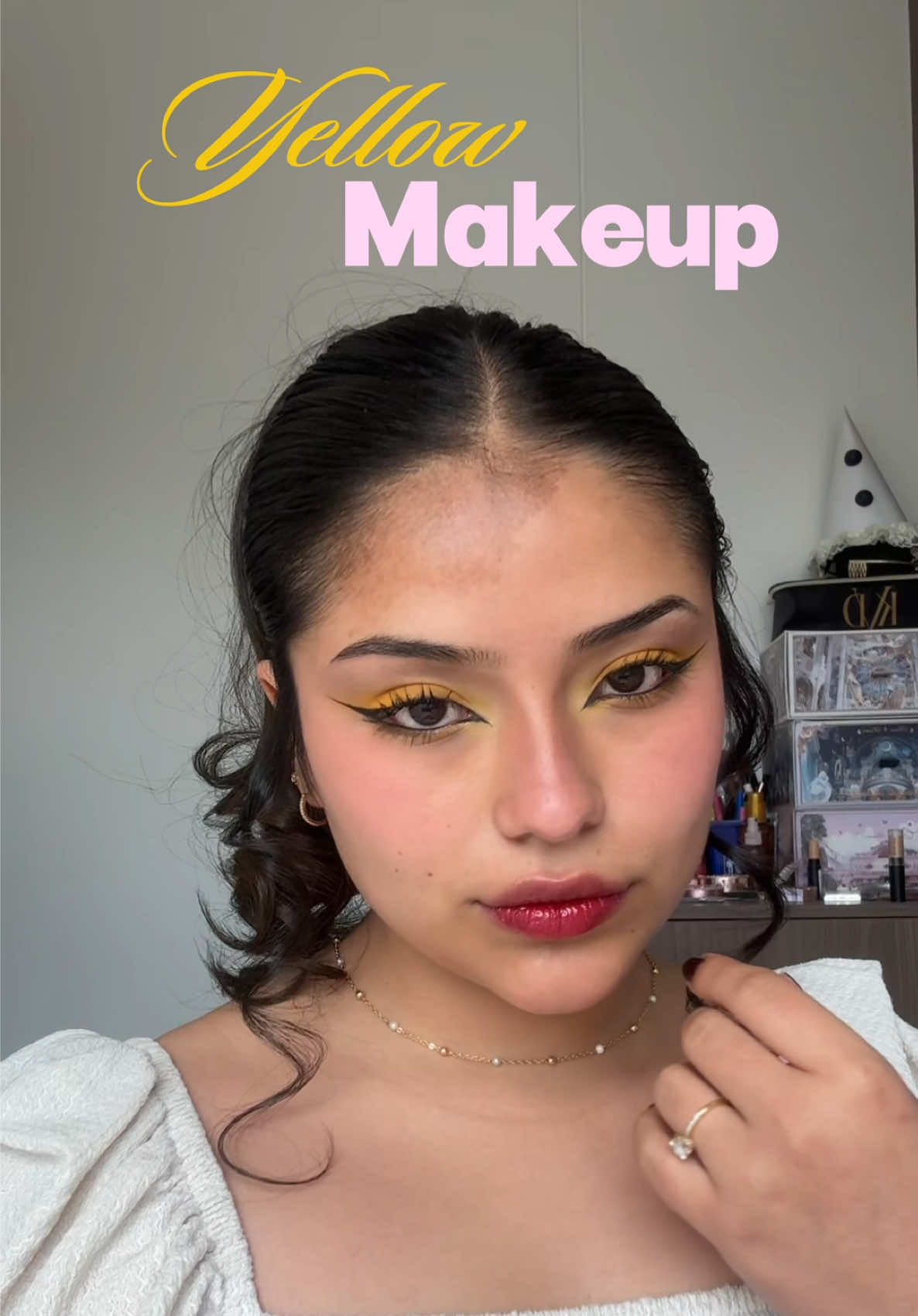 Yellow makeup 🌻 #makeup #yellowmakeup #maquillaje #Eyeliner #girls 