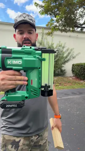Clavadora de clavos KIMO calibre 18 a batería con 2 x 2.0 y cargador, grapadora eléctrica inalámbrica 2 en 1, profundidad ajustable, 1000 clavos, grapas calibre 18, para bricolaje y carpintería.#KIMO#18GaugeBrad #NailerBatteryPowered w/ 2 X 2.0 Battery & Charger, 2 in 1 #CordlessElectricStapler, Adjustable Depth, 1000pcs Nails, #18GAStaples, Home Improvement & Woodworking