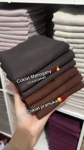 Bedanya apa sih paris jadul coklat mahogany& pramuka ? #hijabsegiempat #parisjadul 
