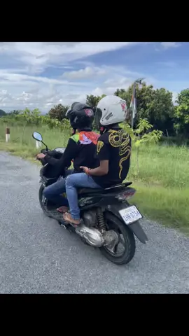 ដូចបងប្អូន..🕺