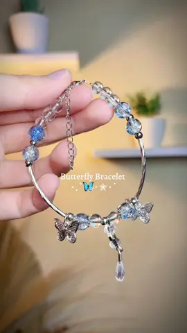 Gabisaaa yaaa ga beli kalo barang lucuuu , yuk buruan cekout gelang butterfly ini sebelum sold out🥺 #gelang #butterfly #gelangaesthetic #bracelet #biru 