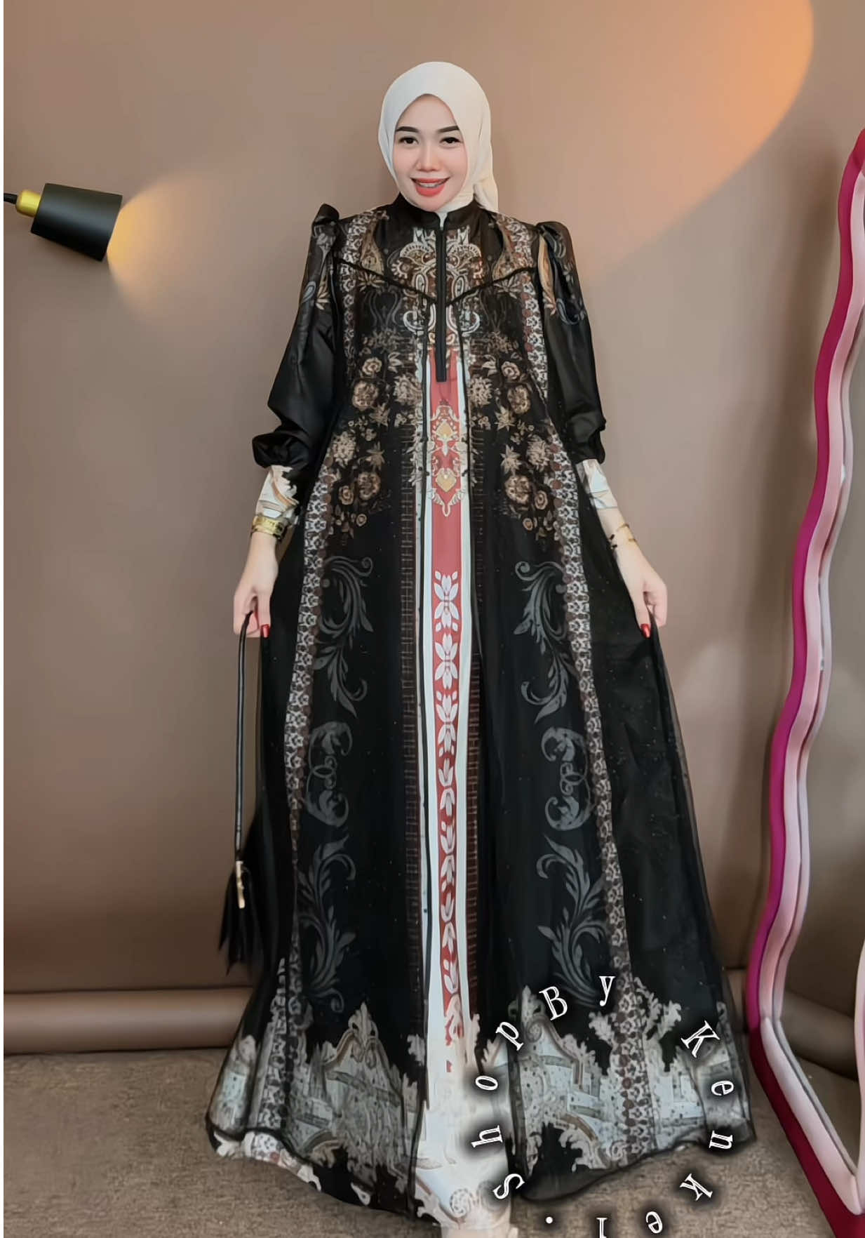 Mewah banget buat lebaran nanti 🖤🖤🖤 #gamislebaran #gamismewah #gamiskekinian #gamiswanitamuslimah #ootdhijab 