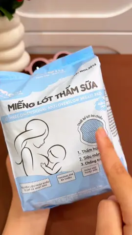 Ko có miếng lót thấm sữa thì chắc cả ngày chỉ có thay đồ với giặt đồ #mienglotthamsua #mevabe #xuhuong 