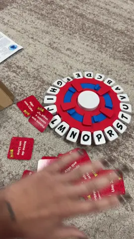 Jogo divertido para família toda .. amei e super indico ! Deixei o link fixado amigas !! #jogostop #jogo #penserapido 