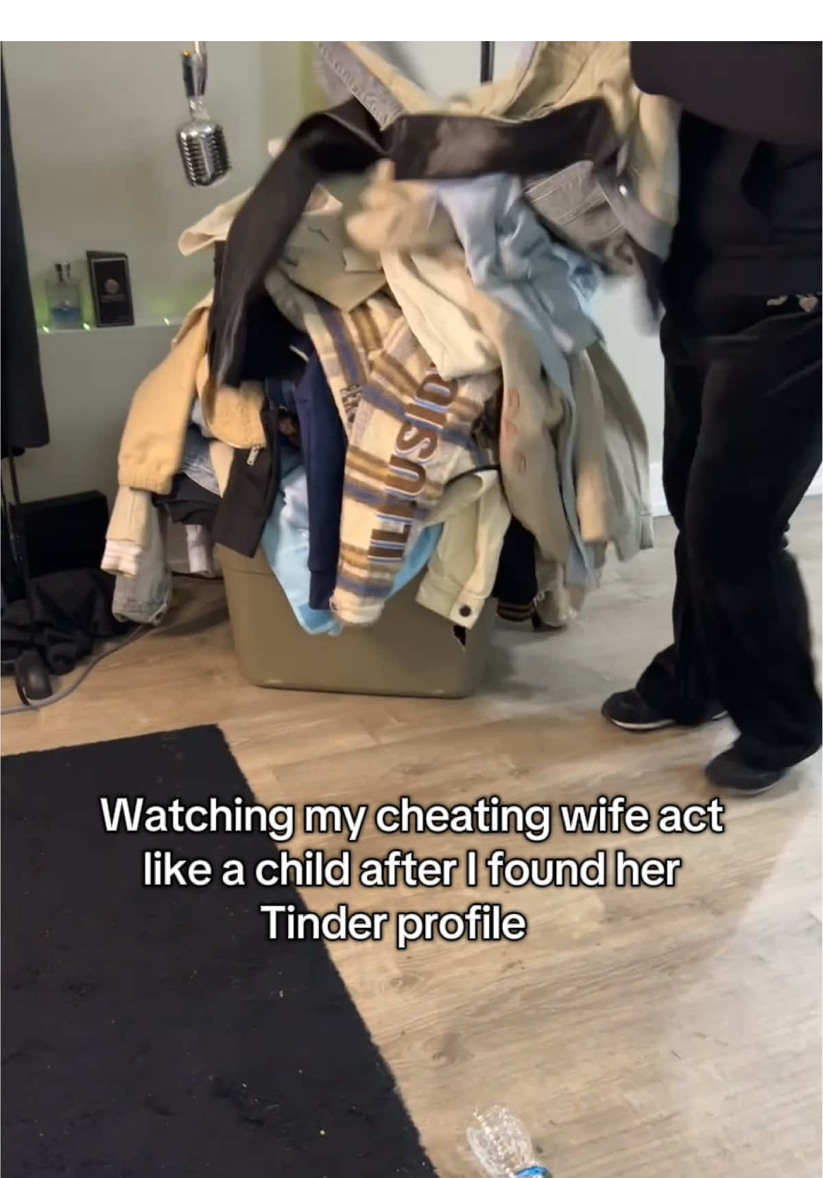 Watching my cheating wife act  like a child after I found her  Tinder profile #Tinder #Cheaters #Cheating #Wife #Cheater
