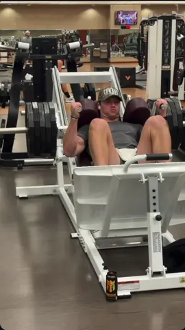 Booty Builder guide in bio #dwts #andy #bootybuilder #legday #fyp 