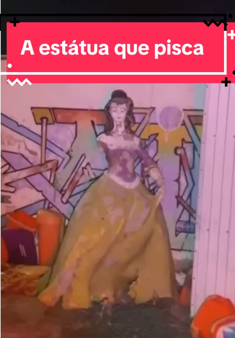 A bizarra matéria da estátua assombrada #horror #terror #mexico #assustador