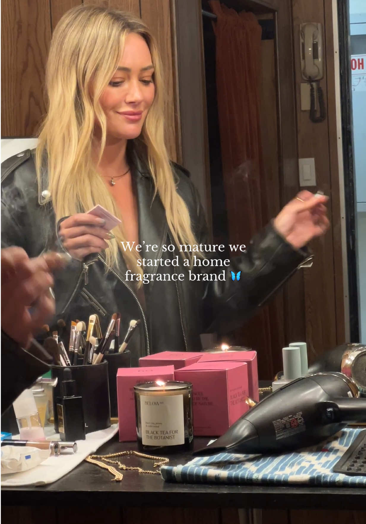 You’re so mature for your age babeeee @hilaryduff  #hilaryduff #mature #below60 #scentthemoment #candletok 