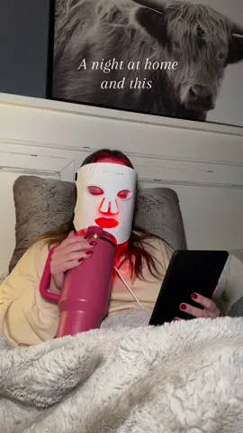 Self-care on a Friday night #redlight #ledmask #SelfCare #stanley #wavytalk 