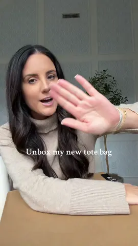 Unbox my new tote bag with me! So obsessed with the quality and style!! Comes in more colors! #tiktokshopfinds 