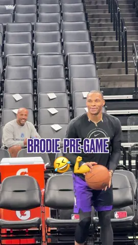 Russ is 🔒'd in 💪🤣