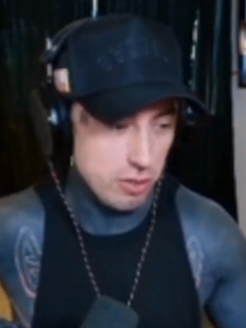 Ronnie Radke about the dynamic of a relationship between a man and a woman (Kick, 11/7/2025) 🫶🫶🫶🫶🫶🫶🫶 @ronnieradke  #ronnieradke #fallinginreverse 