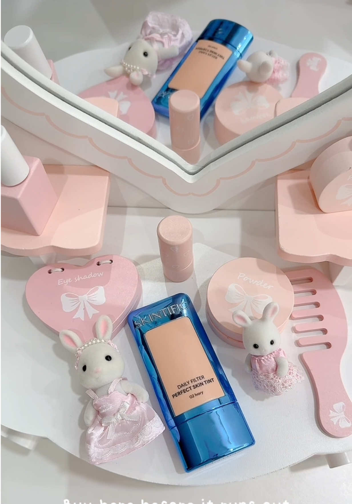 Why do i feel like a crown princess with filter like skin with this blurring skin tint from @Skintific.sg? 🌸 It blurs pores instantly without being cakey, it's so lightweight so it's comfy to layer with makeup, it looks so natural and very effective in providing a seamless look! Did i mention? It's long lasting and has skin friendly ingredients too 💕 plus, it comes in many shades! I love it so much!! #skintific #blurringskintint #foundation 