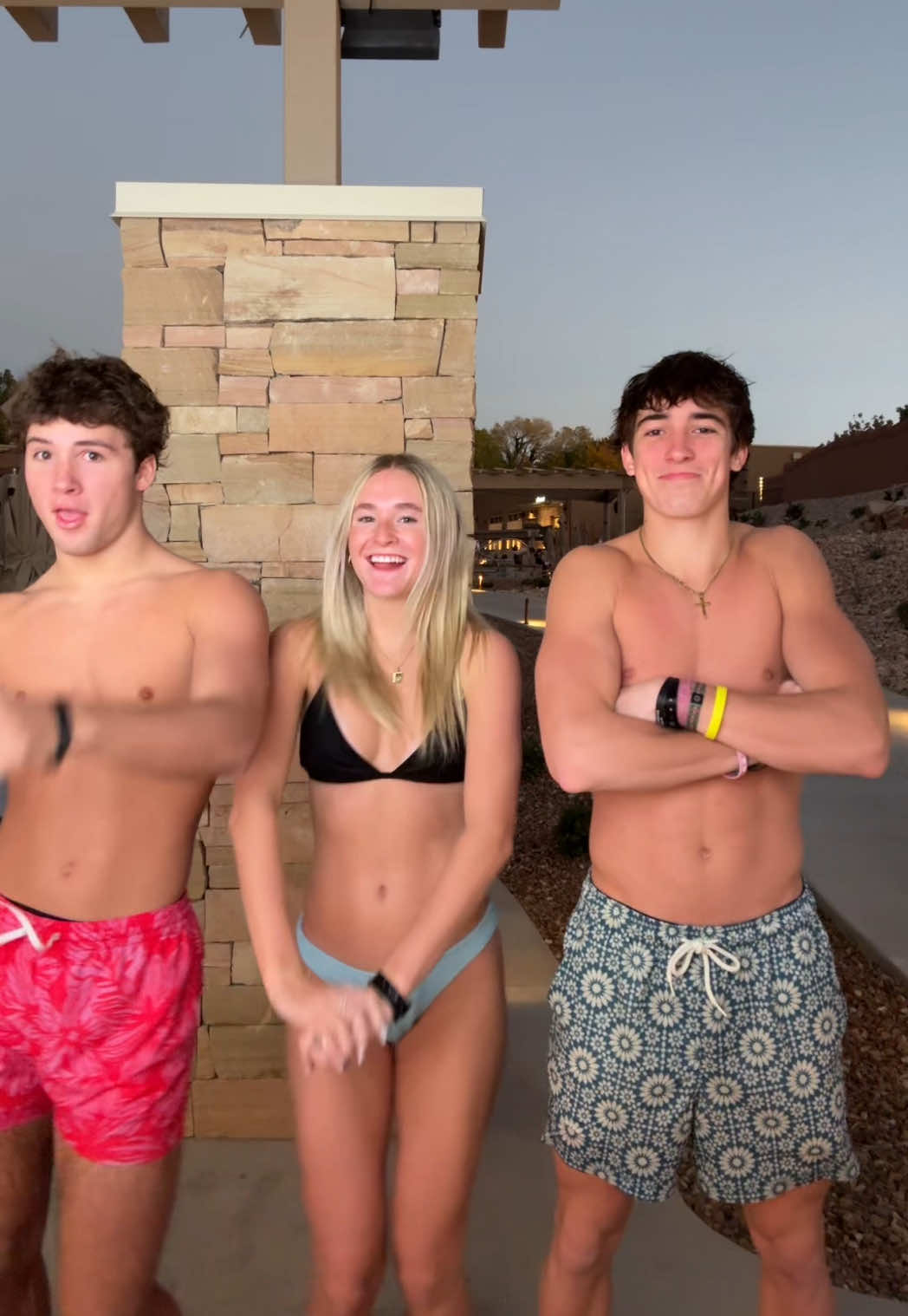 We’re backkk @oak 💋💗 @jaxson:) #dance #trio #fyp #viral 