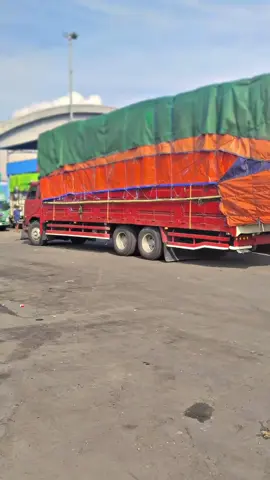 #CapCut  menuju kalimantan timur bismillah#lewatberandafyp #lintaskalimantan #nissanudtruck #pesonatruktua 