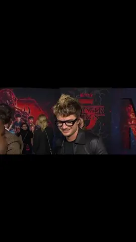 these two I swearr 🥹🫶🏻(they’re so cute!!)😭.|| #strangerthings #joekeery #charlieheaton #strangerthings5 #fyp 