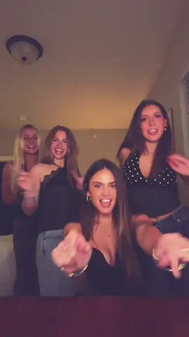 ROOOOOMIES #fyp #roomates 