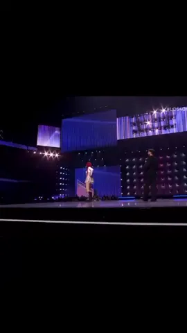 AURORA😍😍🫐#mora #delarose #aurora #los40musicawards #valencia 