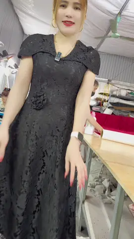 Mẫu xinh #xuongmaykienthuy #damditiec #xuhuong #thoitrangnu #vayxinh 