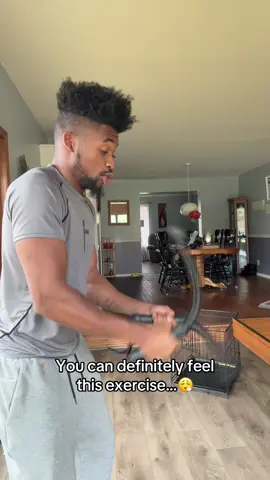 Battle ropes exercise 