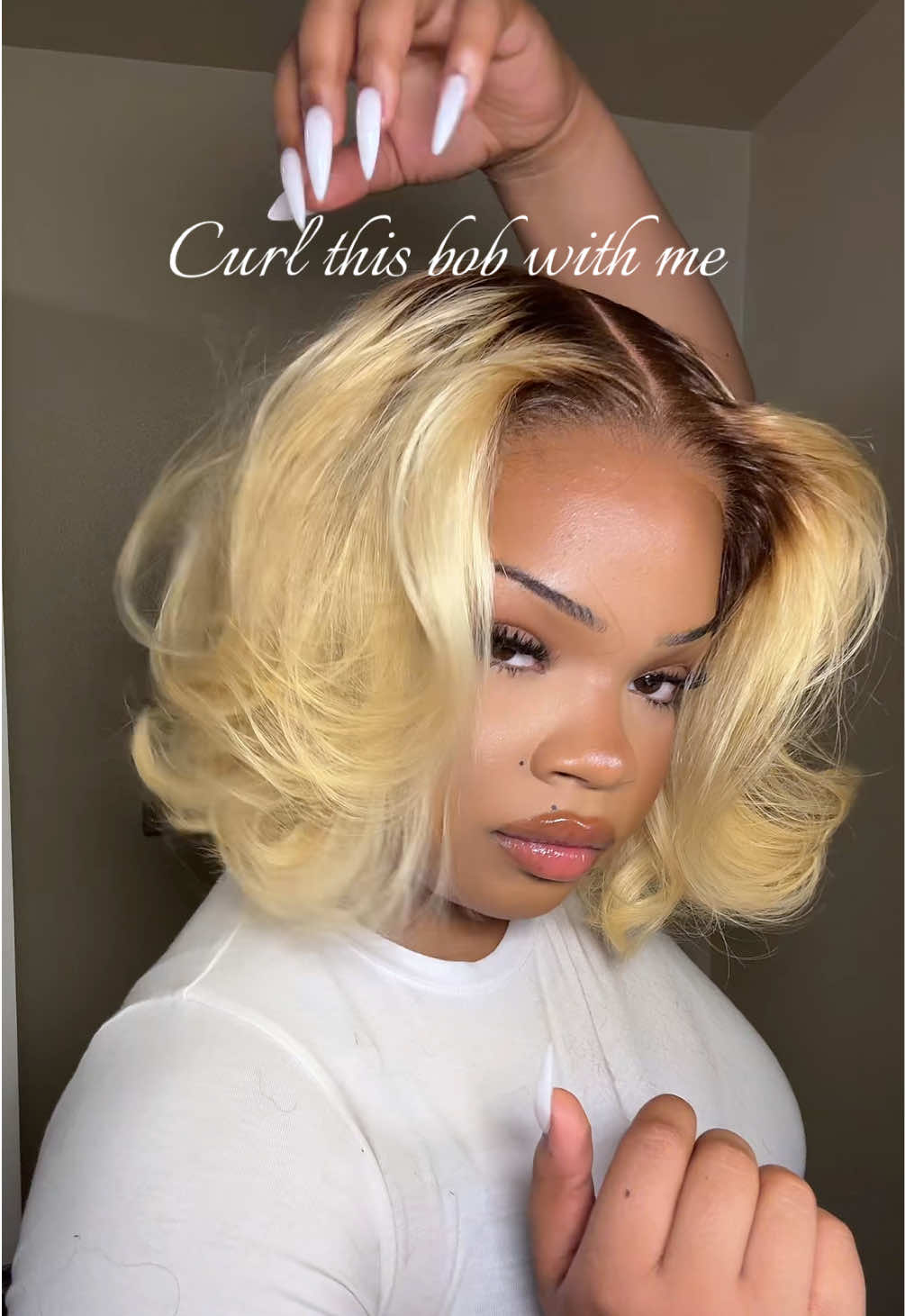 This bob is soooooo cute. Hair from @Wiggins Hair Store #wigginshair #wiginstall #gluelesswig #blondewig 