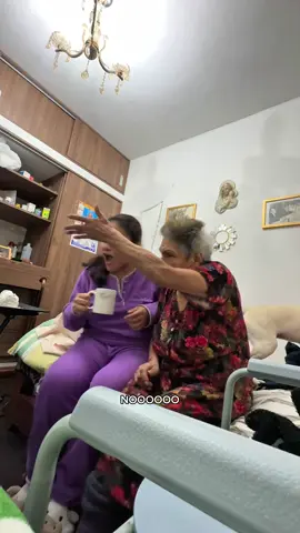 Ha sido una semana complicada, pero quería compartir con ustedes que a Normita le dieron de alta y ya está en casa 🫶🏼✨ Gracias por sus oraciones y mensajes. Sigan mandado energía positiva para que tome sus pastillas 🥲