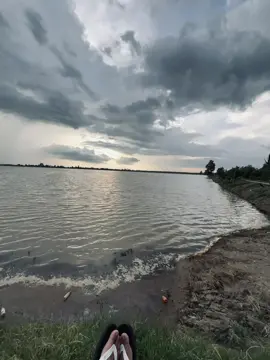 一分钟的相隔一万分钟的错过，一次的相遇一万次的梦想。 