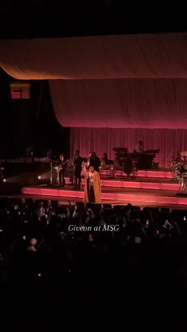 Hearing Giveon perform Heartbreak Anniversary live is truly an experience #giveon #giveonconcert #heartbreakanniversary 