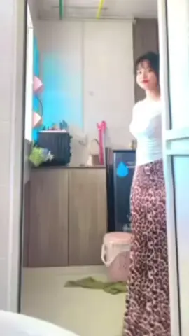 အိမ်သာရှေ့ အမှတ်တရပေါ့😁#fyp #following #foryou 