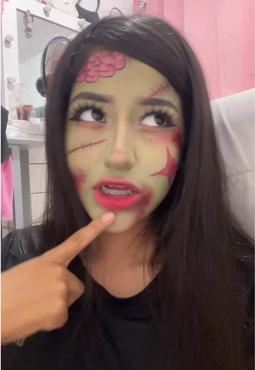 hola 🧟‍♀️#halloween #halloweenmakeup #fypシ #makeup #parati 