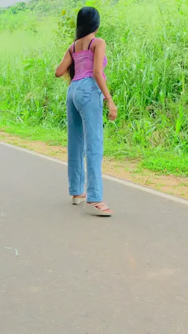 #CapCut #දන්නෙනැ_කොහෙද_ාවේ🤍🫂#shanugirl♥ #3millionaudition #වැල්ලවායෙ_අපි 