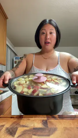 so many apples. i love it. 😭🍎🍏 #apples #applebutter #apple ❤️