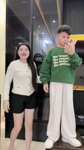 Áo nỉ cho bé giá rẻ mà đẹp lắm #thoitrangtreem #taphoaquynhhoa #setboni #xuhuong #aoni 