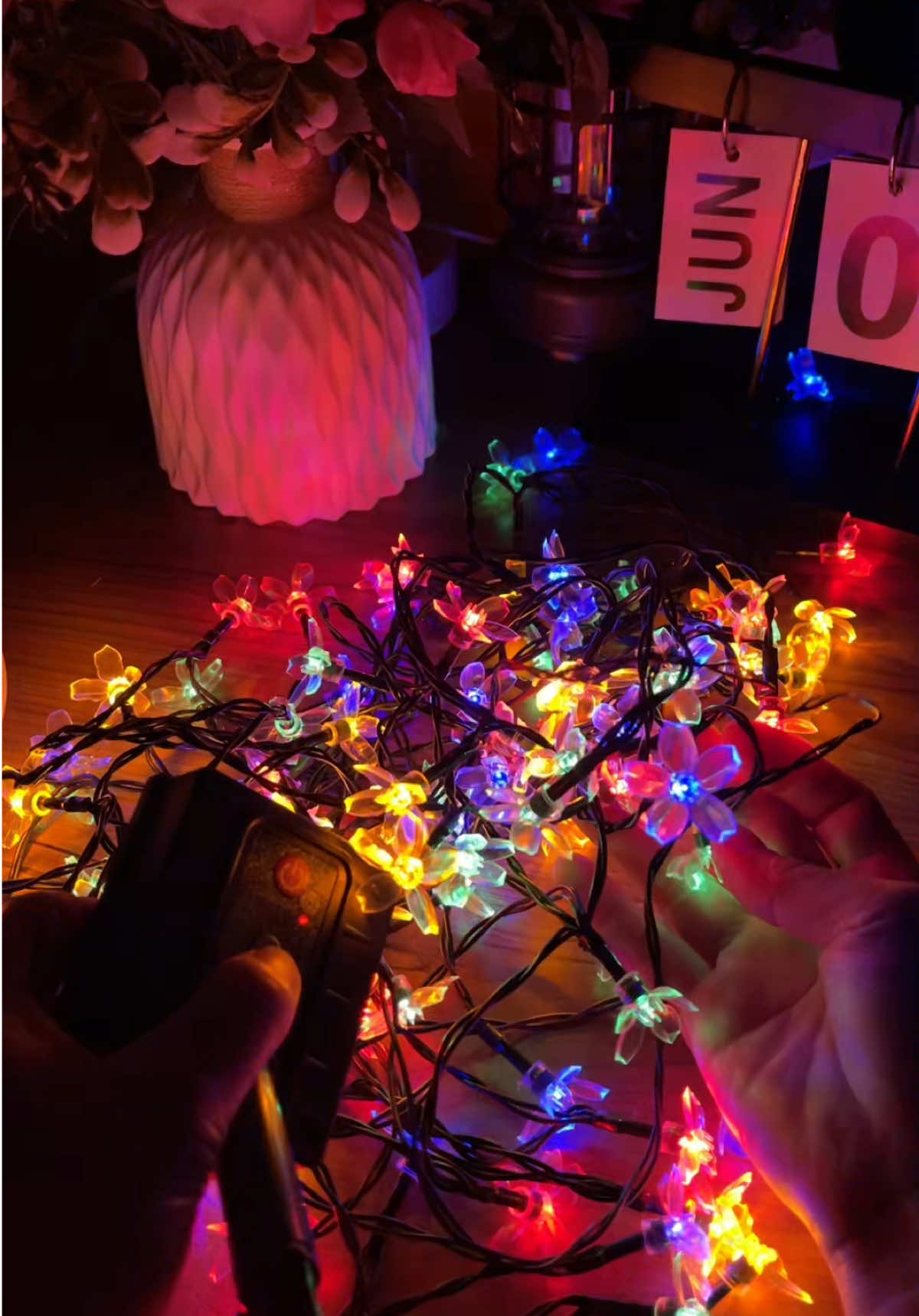 Đèn led năng lượng mặt trời #denledtrangtri #ledtrangtri #lednangluongmattroi 