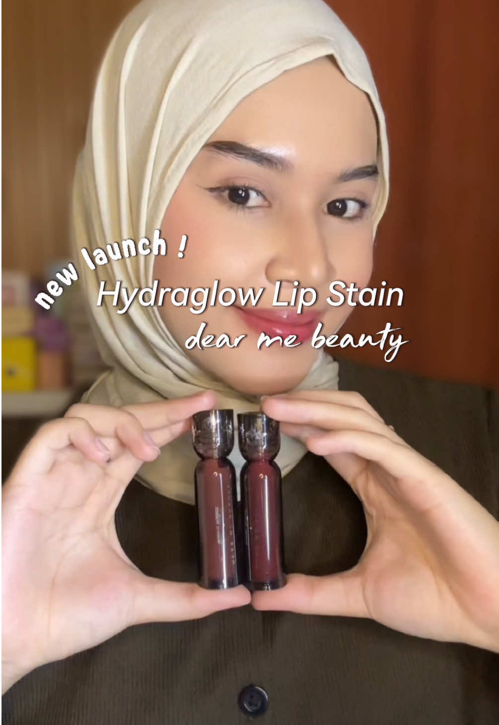 anggota mau lapor ketua~ kalo ada lippies baru launching dan sebagus ini stainnya💗  #hyperglow #lipstain #dearmebeauty #hydraglowlipstain #lipgloss 