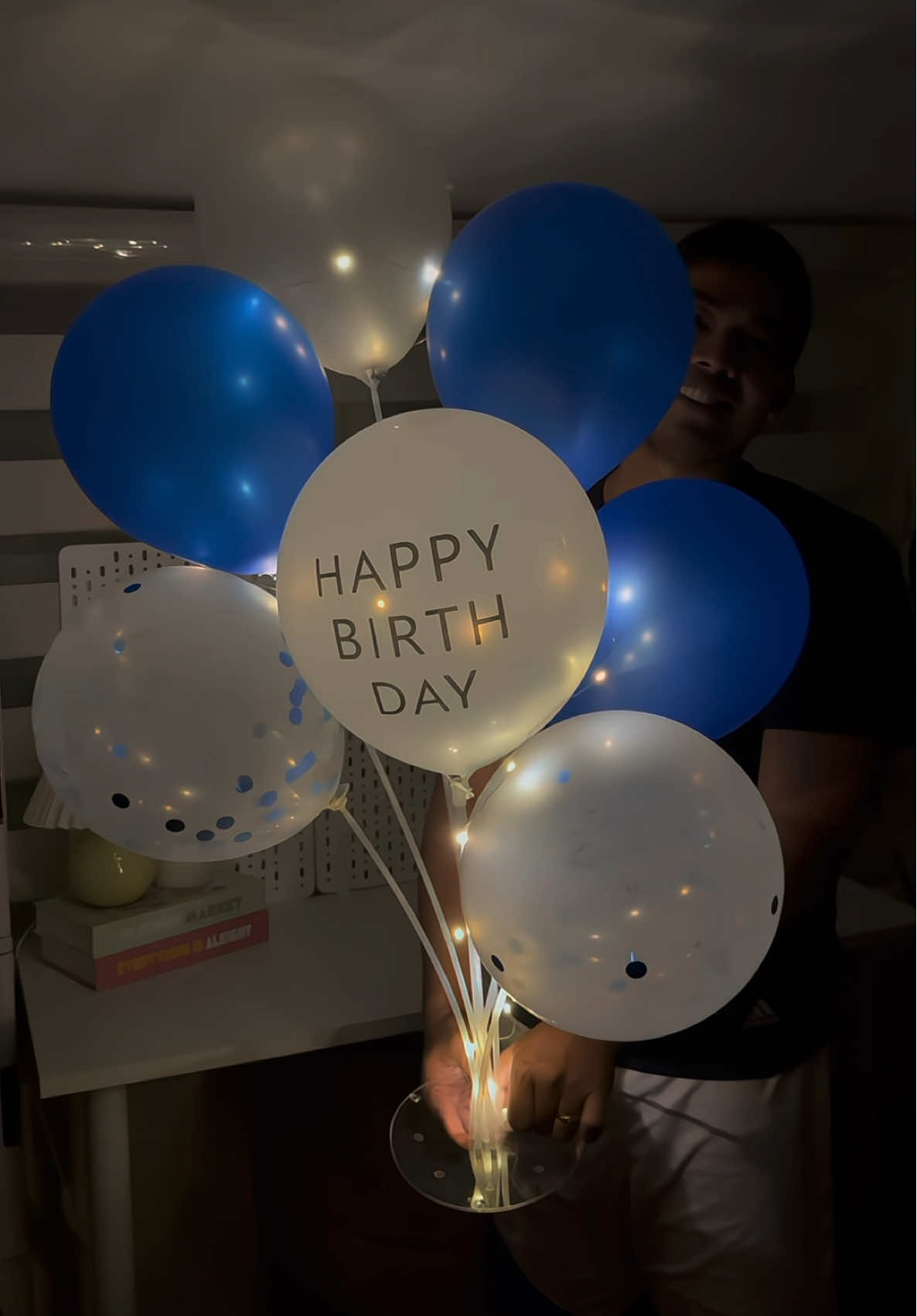 Sa murang halaga makakapag birthday surprise ka na!! #balloons #balloondecor #birthdayballoons #birthdaysurprise #balloonwithlights