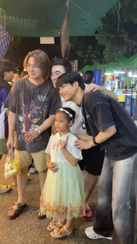 แรงไม่เปลี่ยนปลั๊ก @Nickynachat😈  หล่อแบบยกแพค ❤️