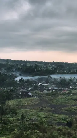 kabut pun tetep cakep ternyata 😔💗  #lumajang #visitlumajang #sumberwuluh 