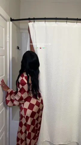 we are starting to wind down earlier now that it gets darker earlier now. I’m sleepy by 7 😂 #eveningroutine #MomsofTikTok #momtok #nightroutine 