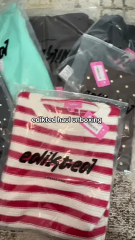 happy haulidays 🛒🛍️ #haul #tiktokshop #edikted #tiktokshopcybermonday #tiktokshopblackfriday 
