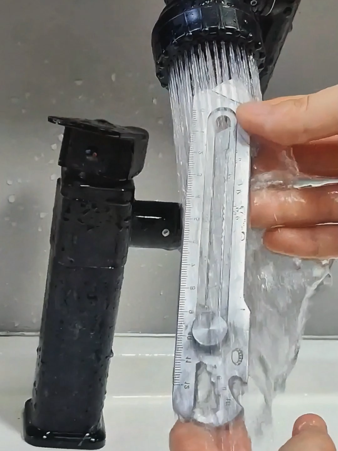 Sharpdurablemulti-functionutilityknifeforcrafts,DIY,office&home—onetoolhandlesall!#SharpAsPro#AllSceneUse#DurableSteel#OneToolMultiJob#MustHaveTool