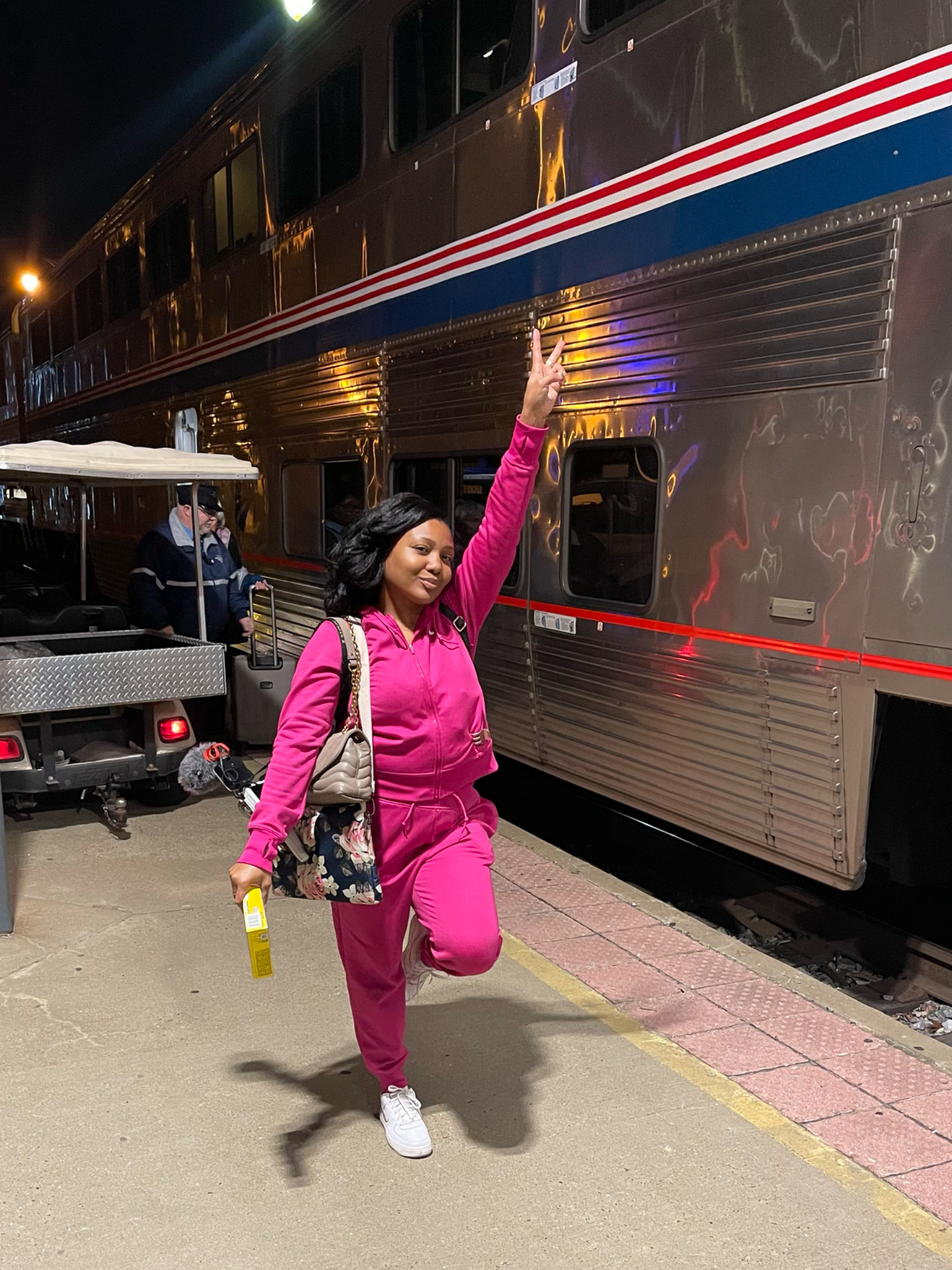 🚆 Took an overnight Amtrak train for the very first time from Memphis to Chicago and y’all, this roomette & experience has me SPOILED already 😭💤TRAIN TRIP ME PLEASE! #travelvlogs #amtrak #traintrip#amtraktrain #traintravel