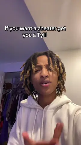 He don’t even try to hide it 😂 #fyp #viral #explorepage✨ #stud #lgbt 