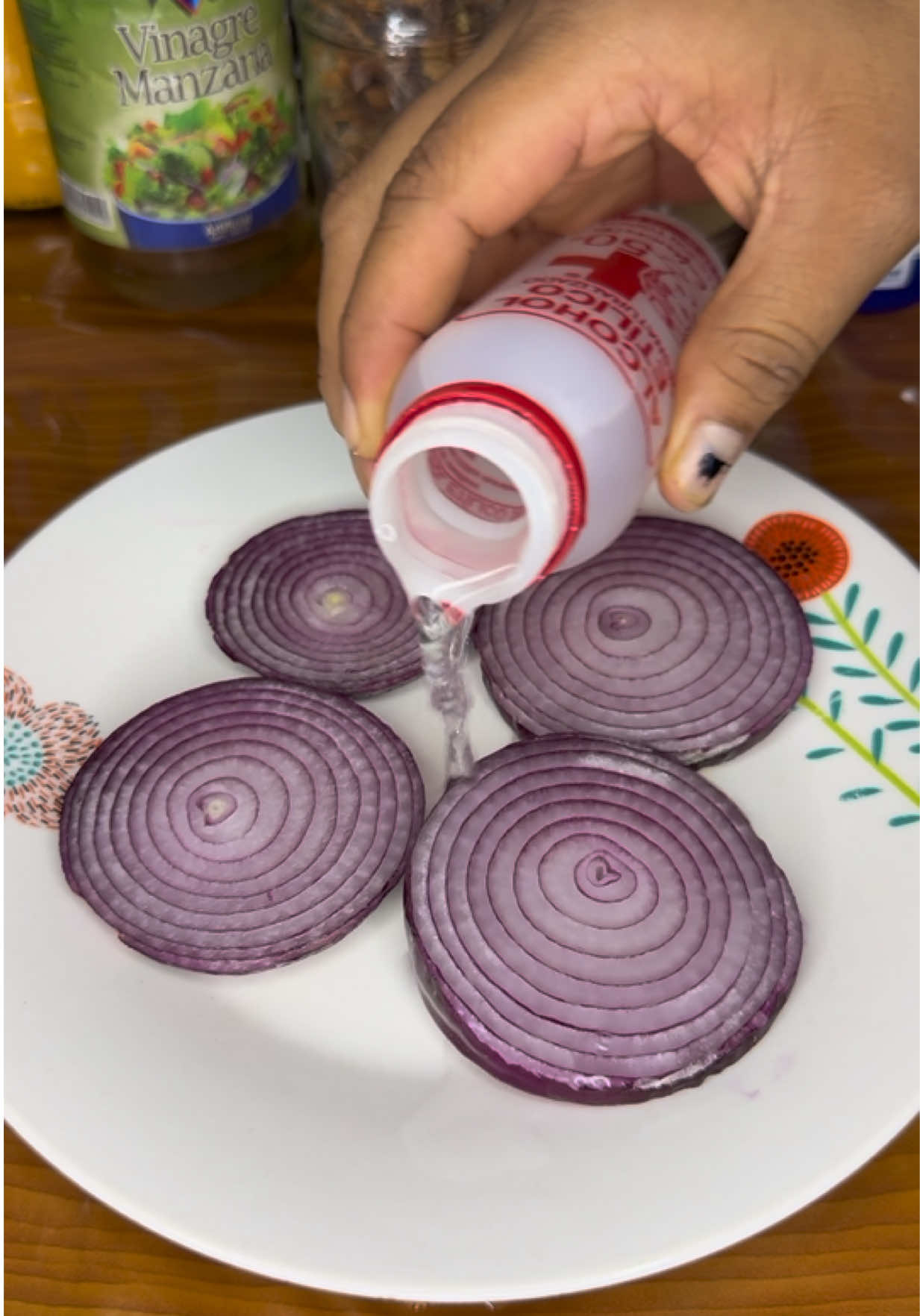 Hechale alcohol ala cebolla y olvídate del dolor de rodillas 